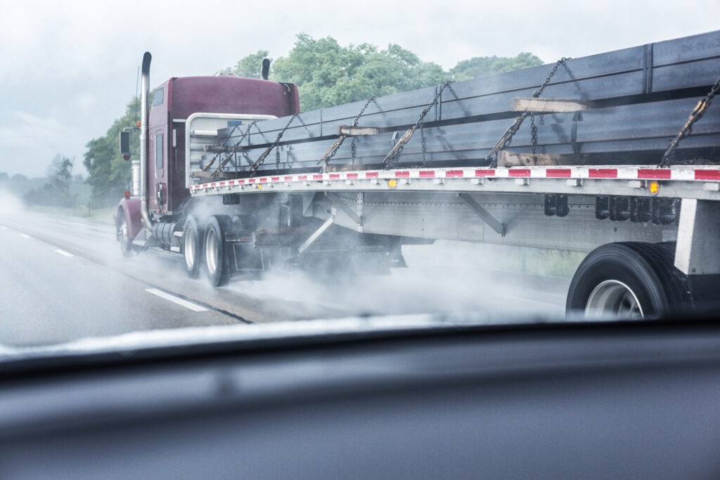 Ask an Expert: When Do I Need Flatbed Truck?