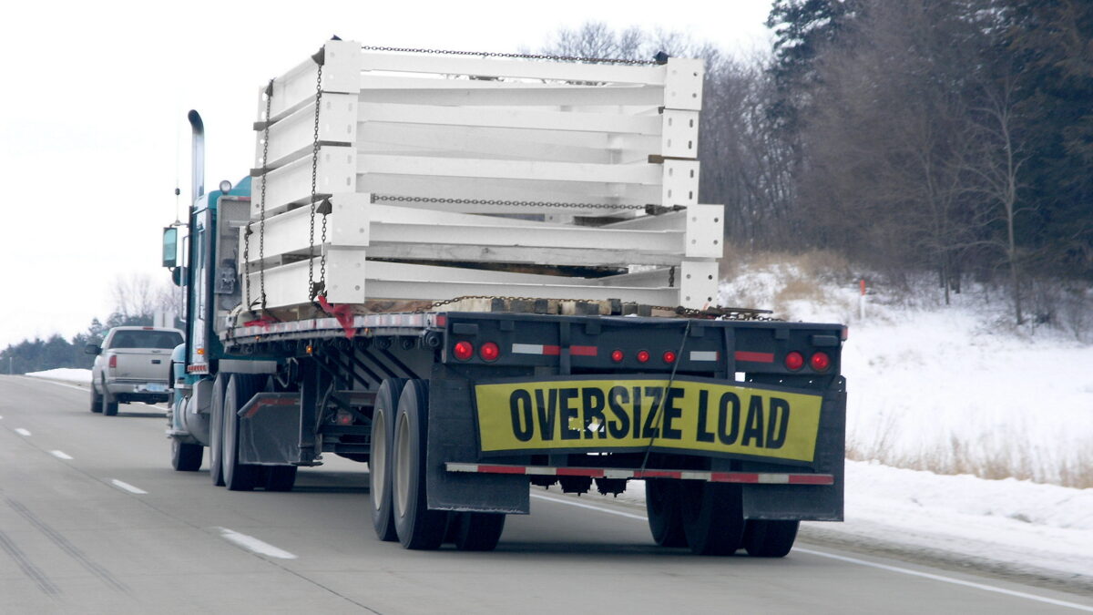 Oversize Loads: Essential Guide to North American Transport